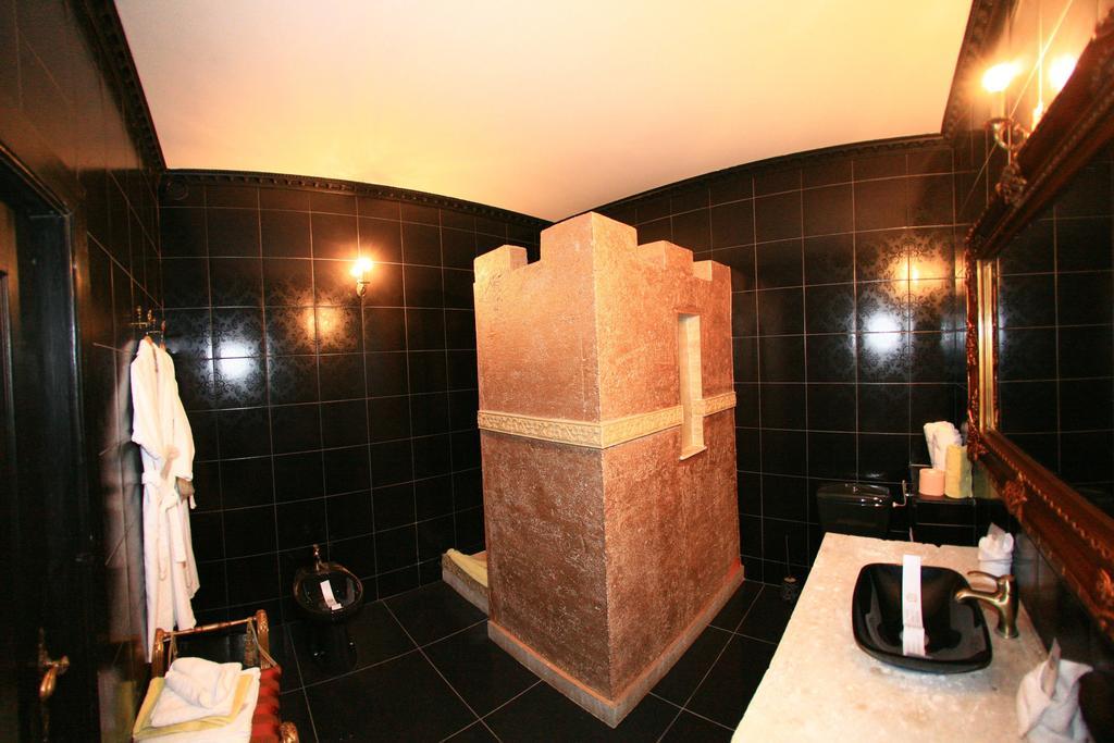 Готель Castelul Lupilor Chimindia Номер фото